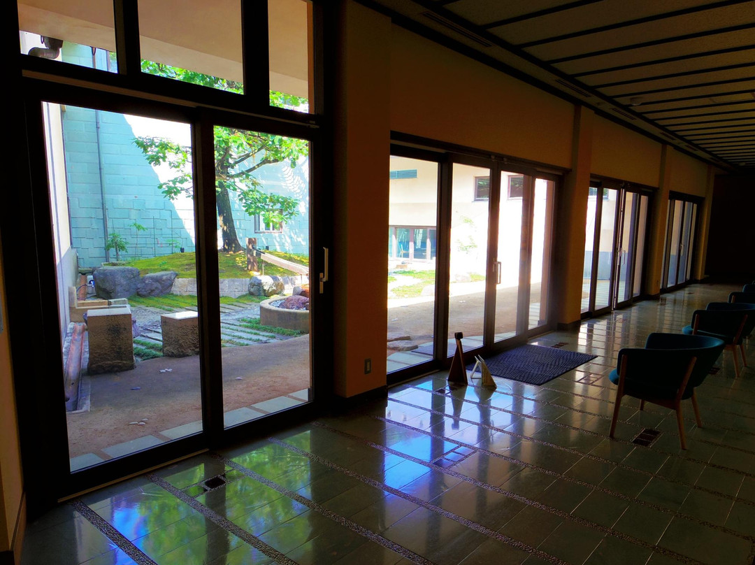 Kutaniyaki Art Museum景点图片