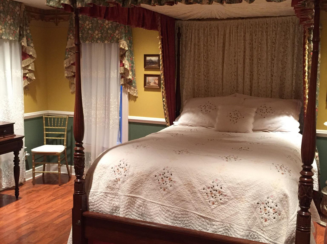 Lake Manor Bed & Breakfast主图