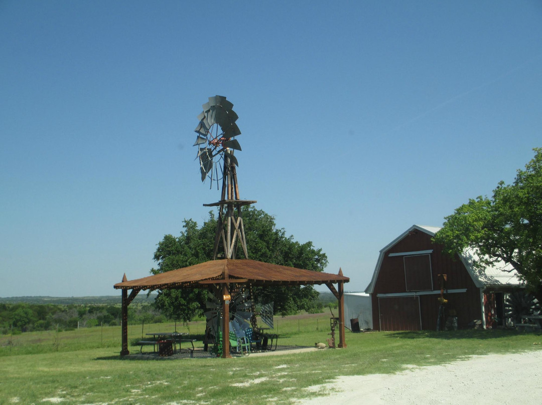 The Windmill Farm-Tolar必去景点