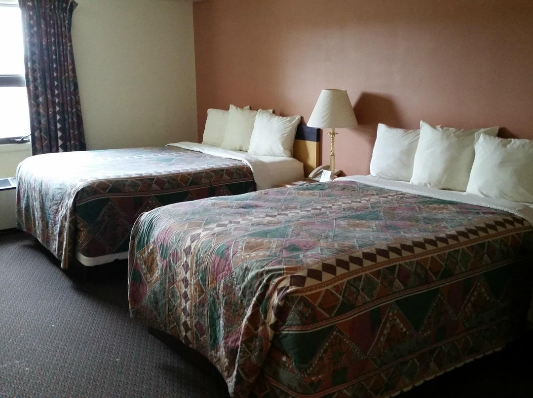 Kikiwak Inn Hotel and Conference Centre主图