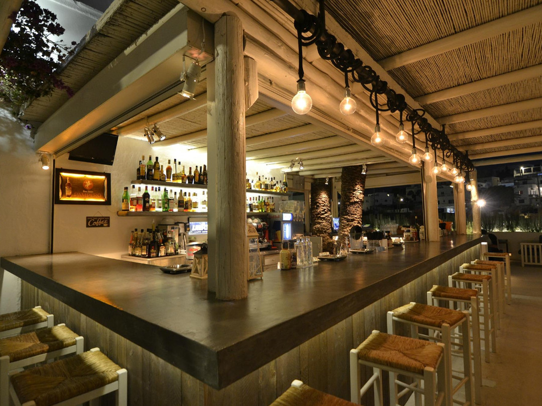 Click Cocktail Bar-埃欧斯岛必去景点