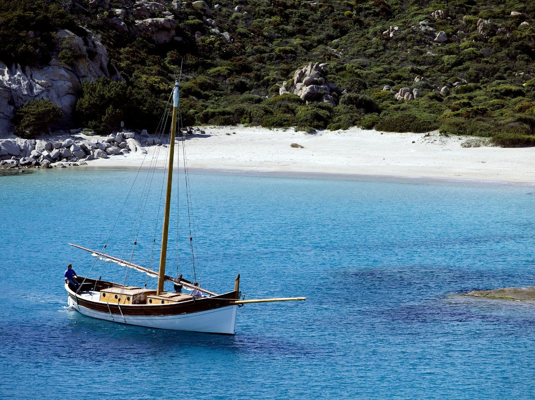 Leonidas - Gite in barca La Maddalena-拉马达莱娜必去景点