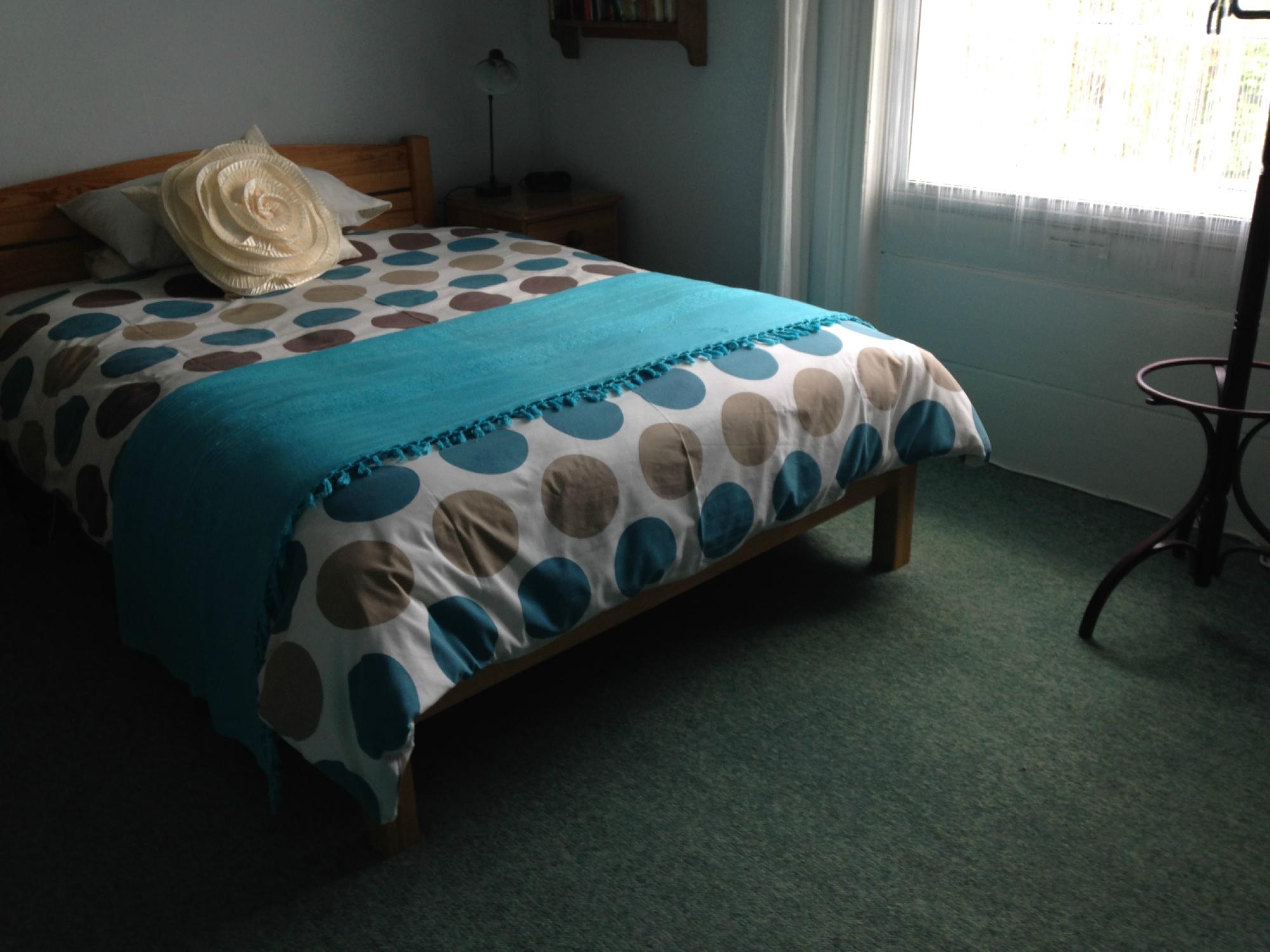 100 West Bay Road-餐饮