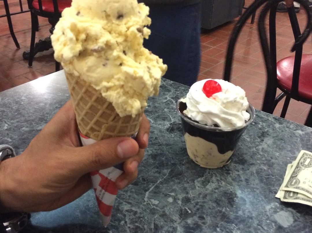 Wilmette餐馆和美食-Homer's Ice Cream Company