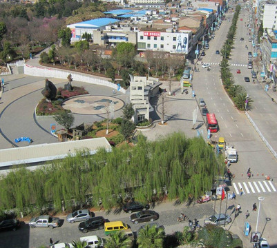 陆良圣邦大酒店主图