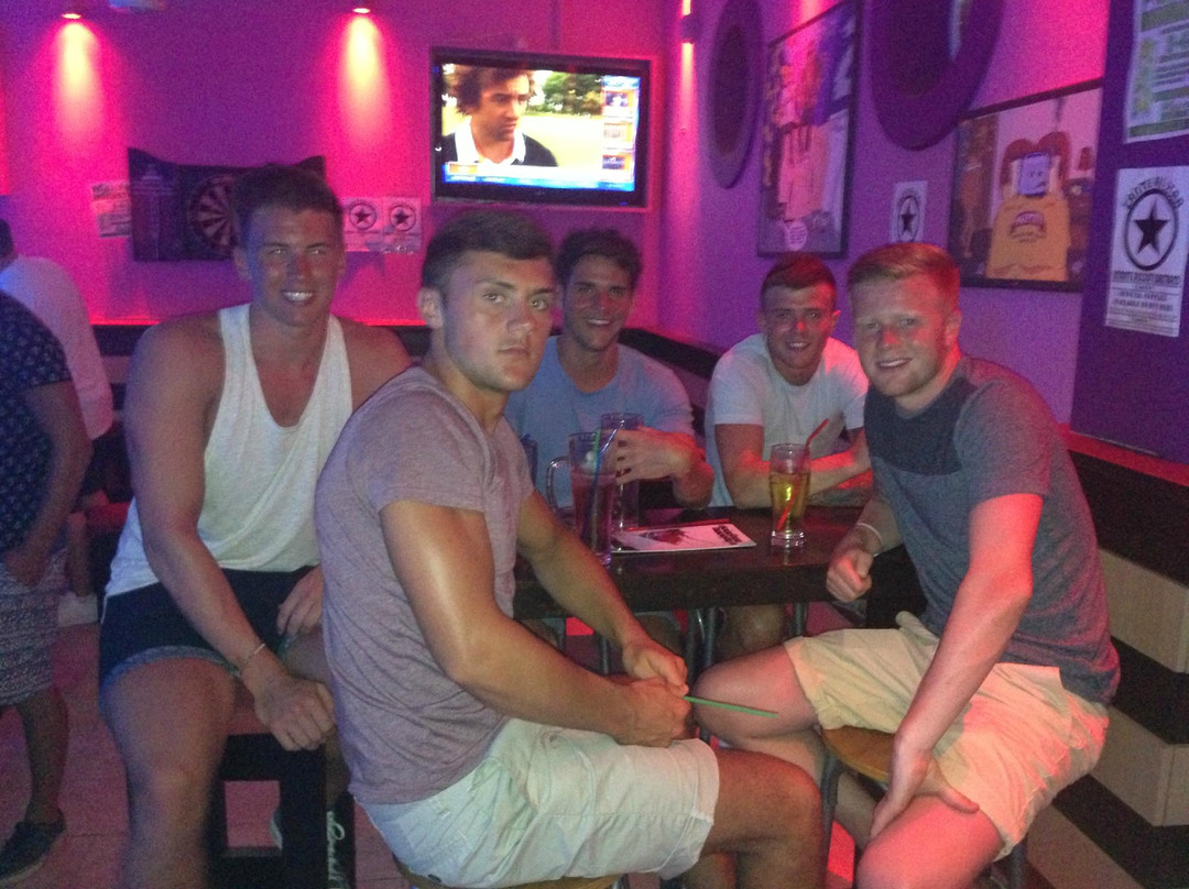 Drunken Duncan's Cocktail Factory-扎金索斯州必去景点