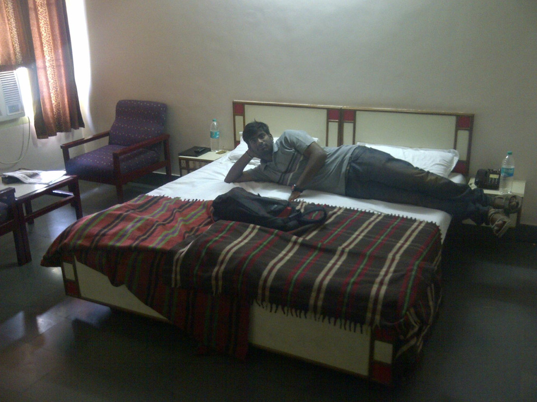 Ratna Hotel