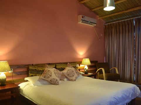 阳朔知家楼民室客栈主图