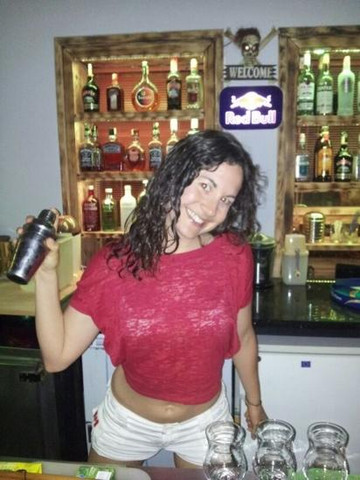 Queen Bar (terrace)-卡斯必去景点