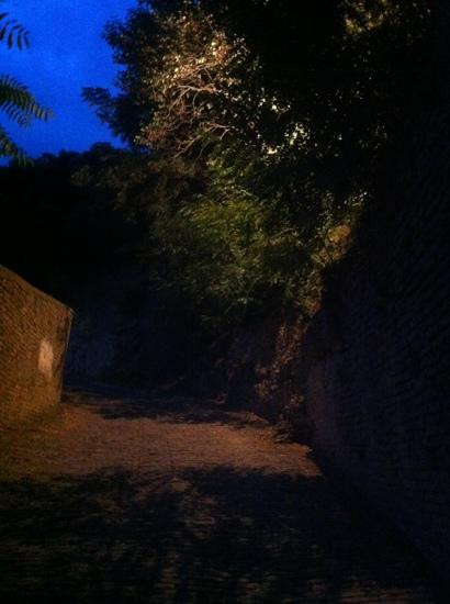 Via del Teatro Antico-费尔莫必去景点