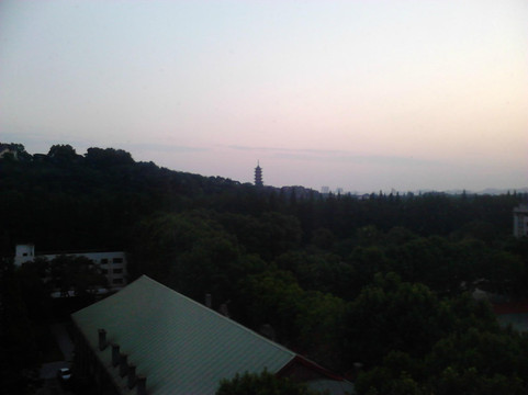 南京东南大学榴园宾馆（玄武湖店）主图