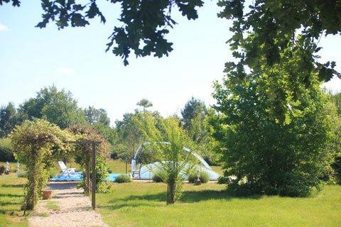 Aux Vieux Chenes主图