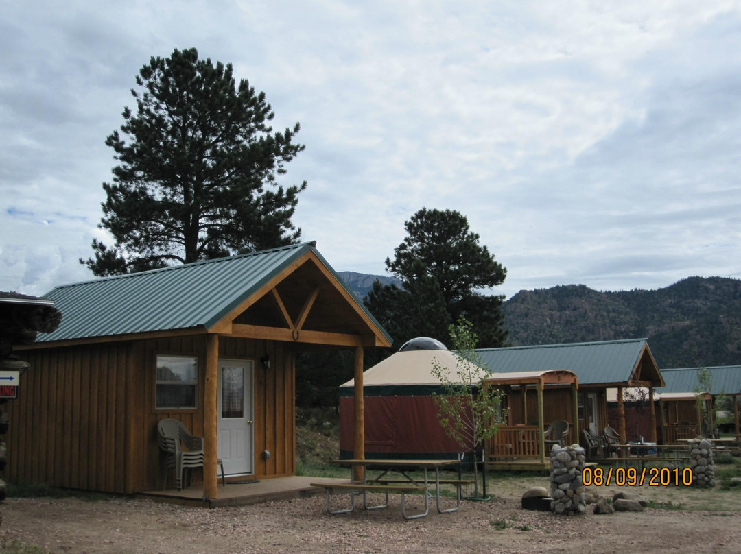 Arrowhead Point Campground & Cabins
