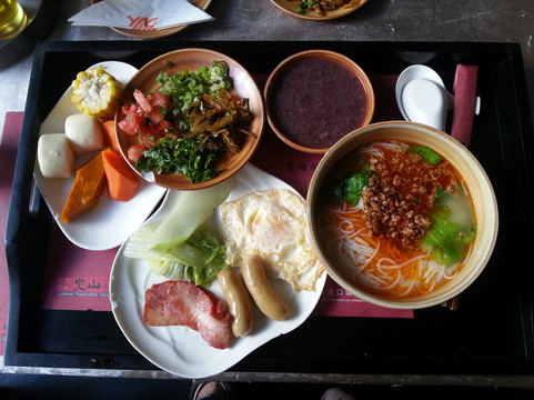 腾冲热海温泉度假酒店·美女池主图