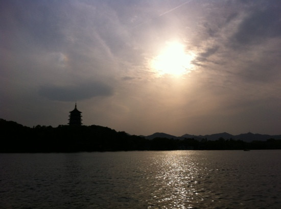 雷峰塔景点图片