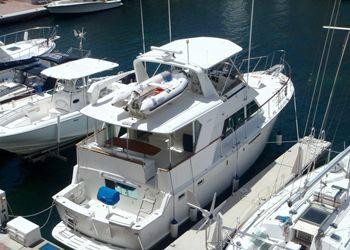 Elliott Charters-Cupecoy Bay必去景点