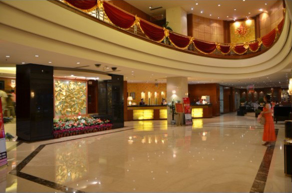 新世纪大酒店主图