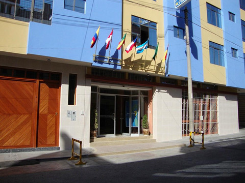 Primavera Plaza Hotel主图