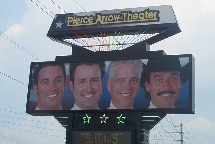 Pierce Arrow-布兰森必去景点