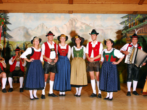 Tyrolean Evenings with the Gundolf Family-茵斯布鲁克必去景点