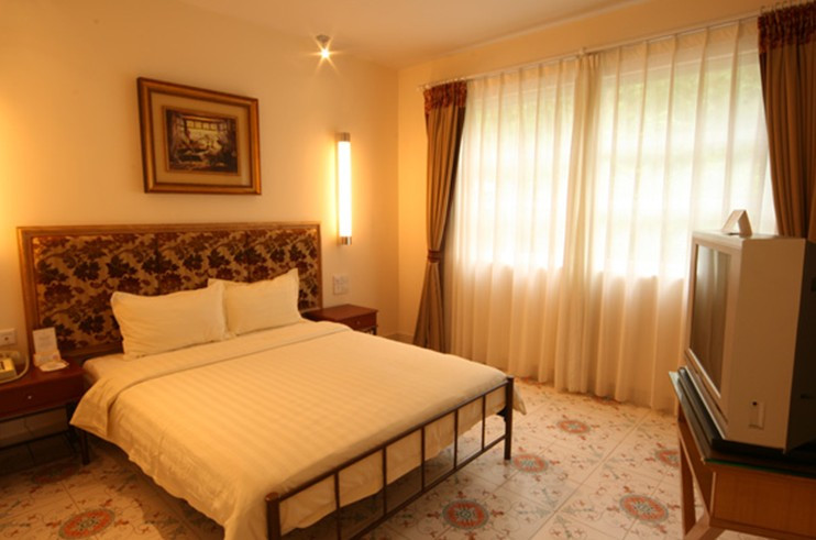 蝴蝶谷酒店主图