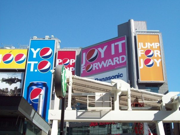 登打士广场-多伦多必去景点