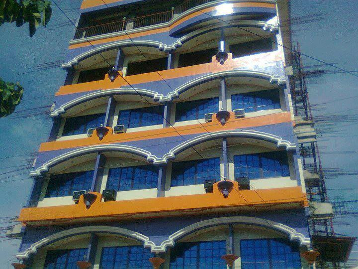 Manolo Fortich酒店住宿-Golden Stallion Suites