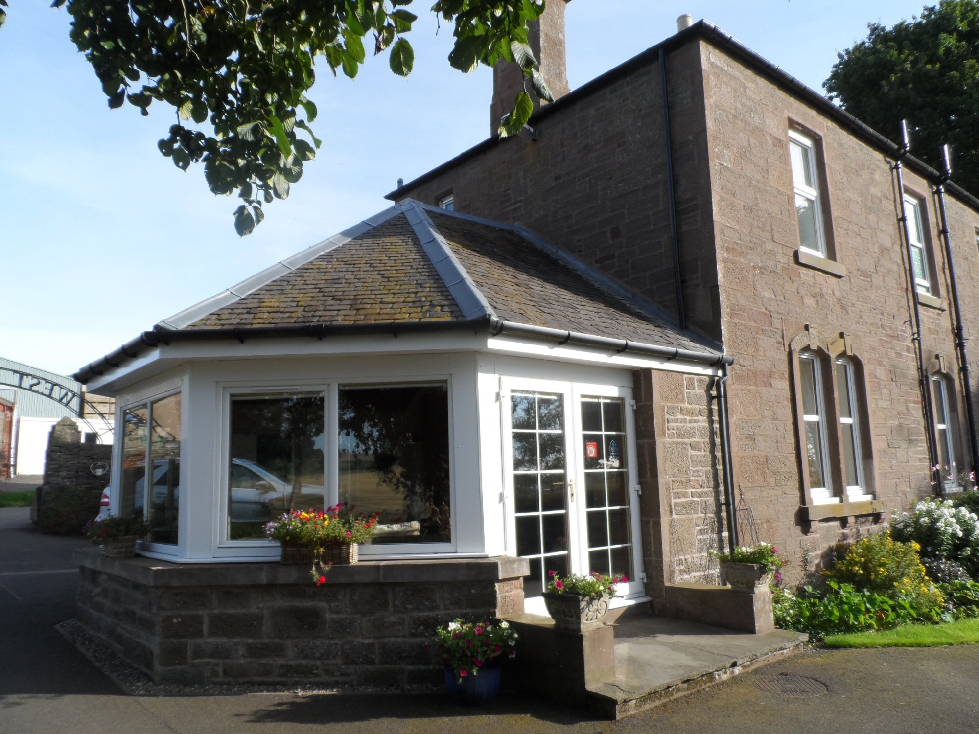 West Adamston Farmhouse-浴室