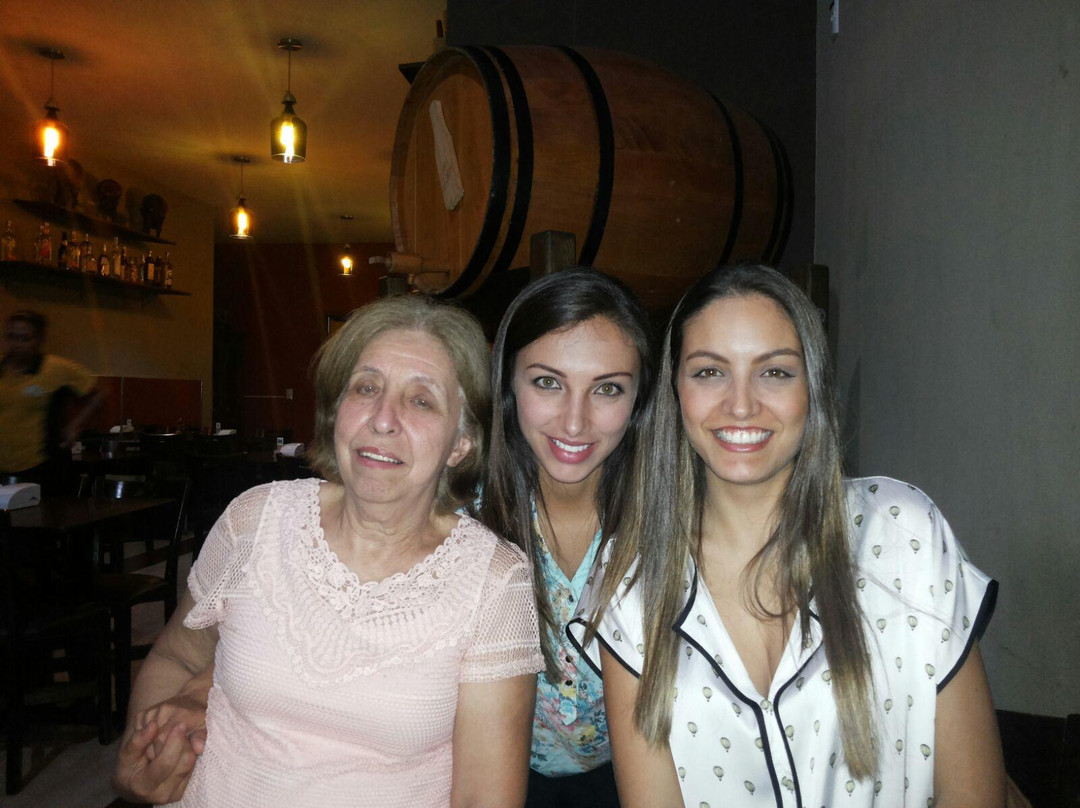 Quadra餐馆和美食-Água Doce Cachaçaria Sabores do Brasil