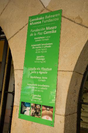 Museo de la Paz de Guernica景点图片