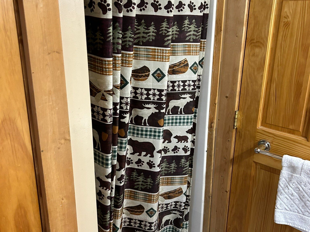 Caribou Cabins主图