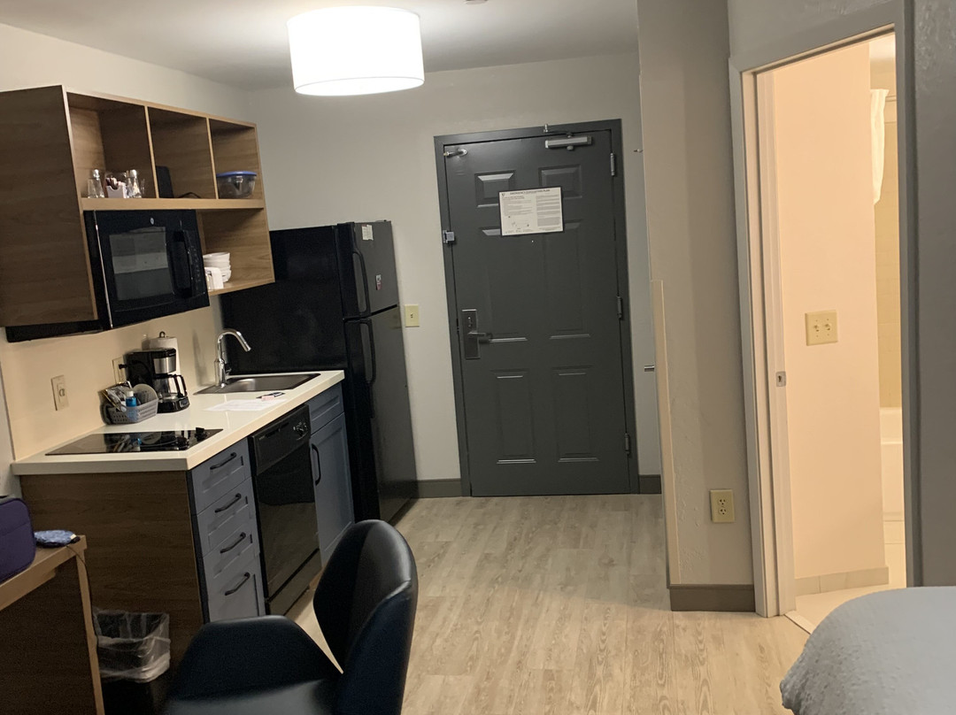 亚特兰大西20号洲际公路烛木套房酒店主图