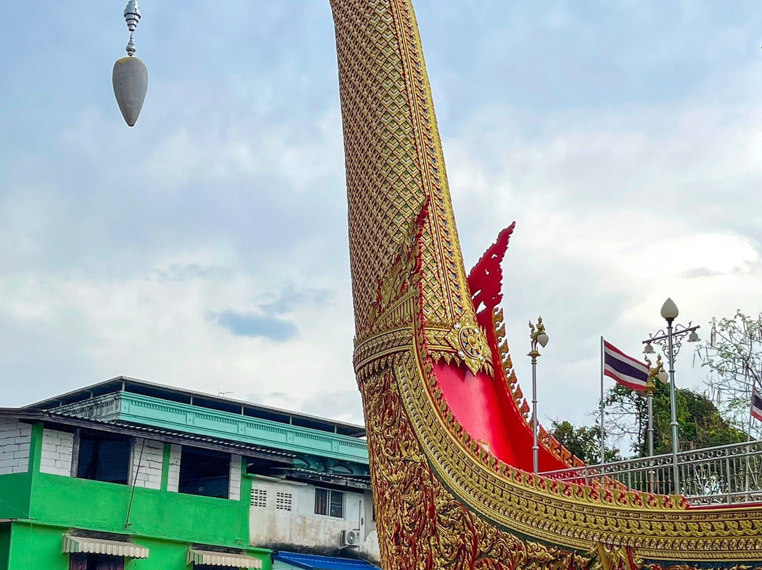 Wat Chalo-挽粿必去景点