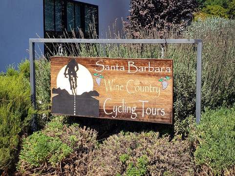 Santa Barbara Wine Country Cycling Tours-索尔万必去景点