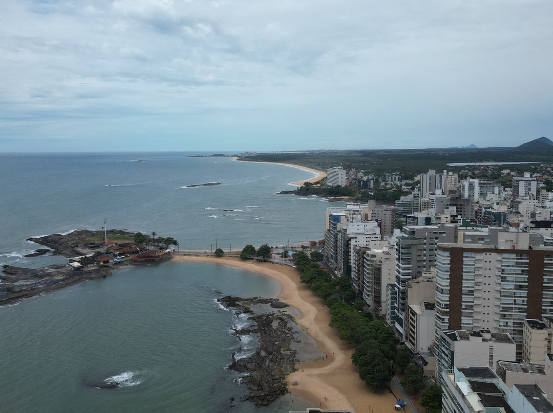 Praia dos Namorados景点图片