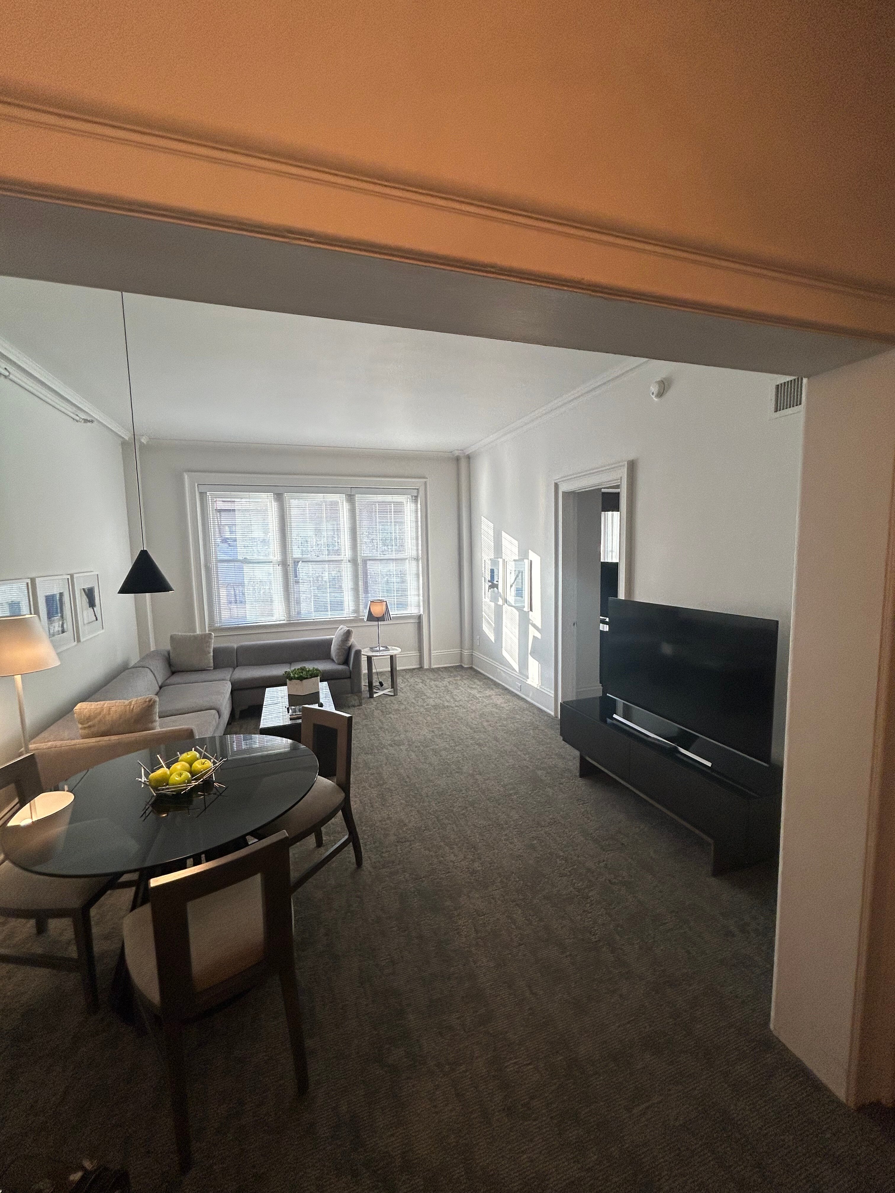 里滕豪斯广场AKA酒店-客卧