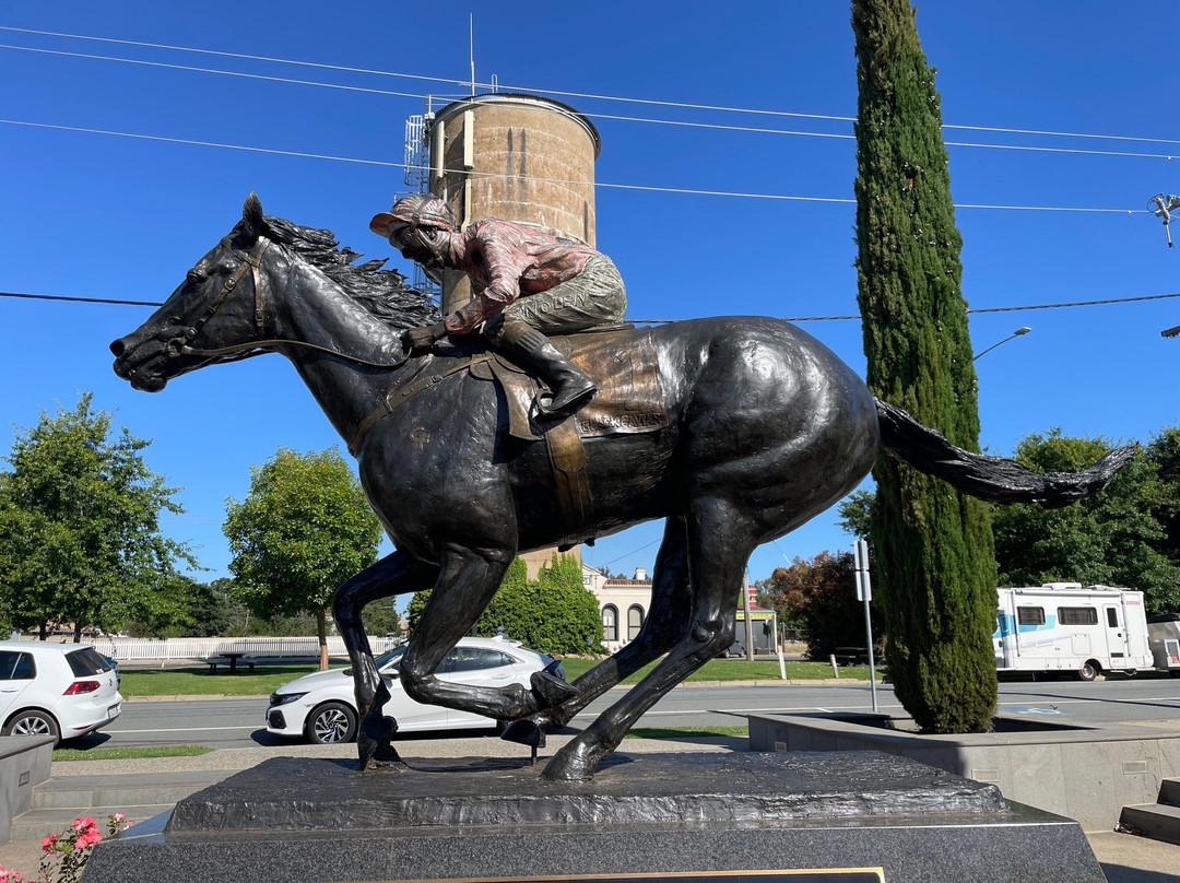 Black Caviar Statue-Nagambie必去景点