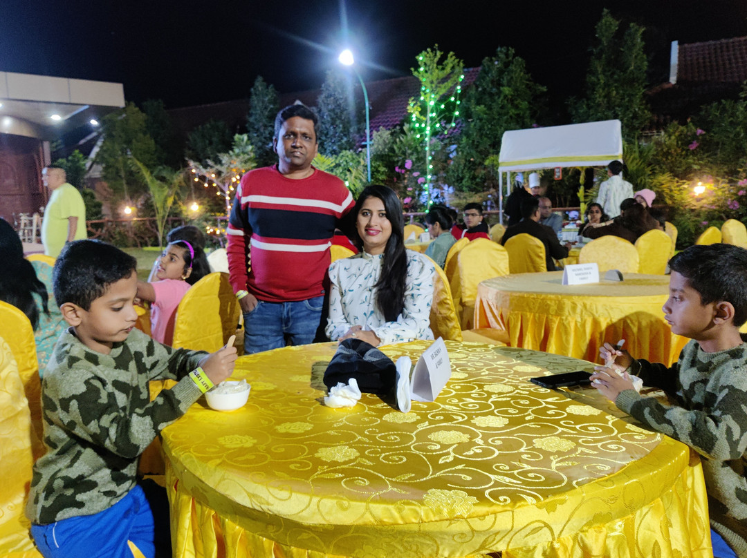 Binary Exotica Luxury Hotels and Resorts主图