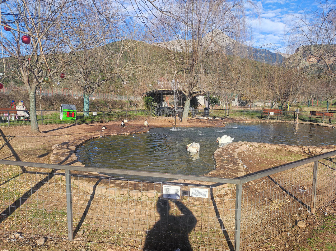 Zoologikós Kípos Kalavrýton景点图片