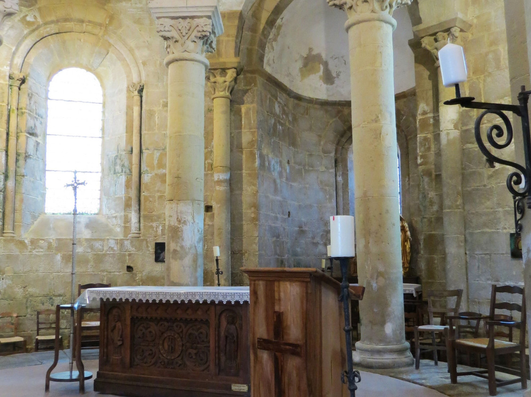 Église Saint-Robert景点图片