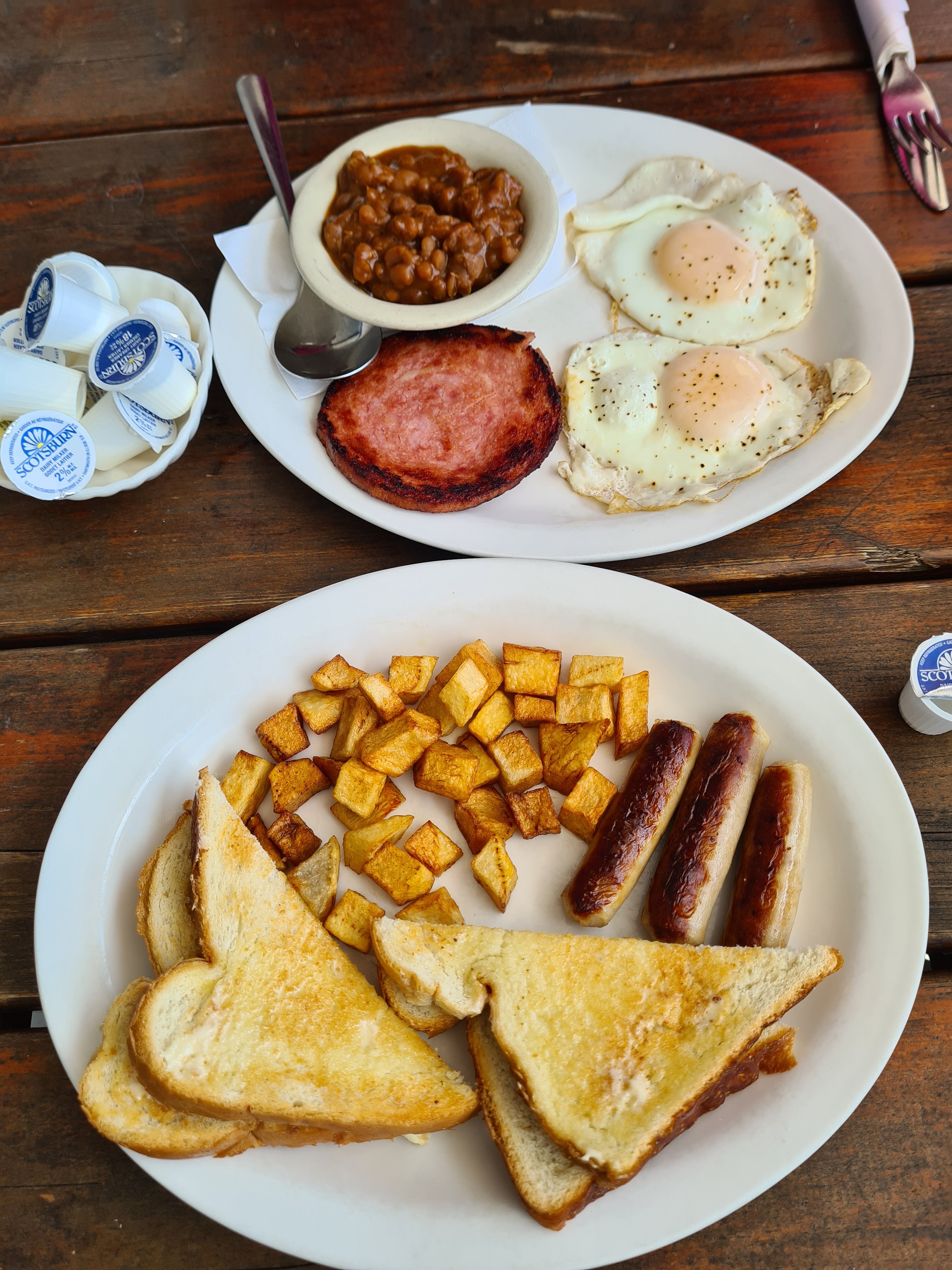 By The Sea Inn & Cafe-官方
