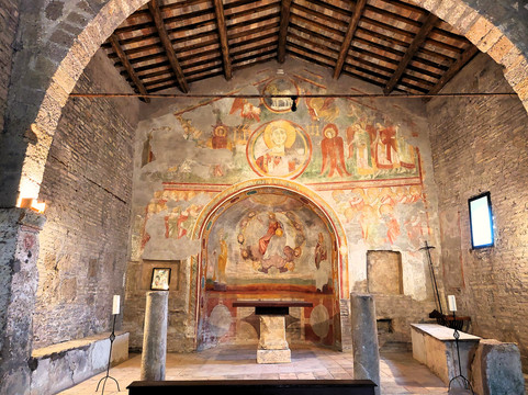 Chiesa dei Santi Abbondio e Abbondanzio-Rignano Flaminio必去景点