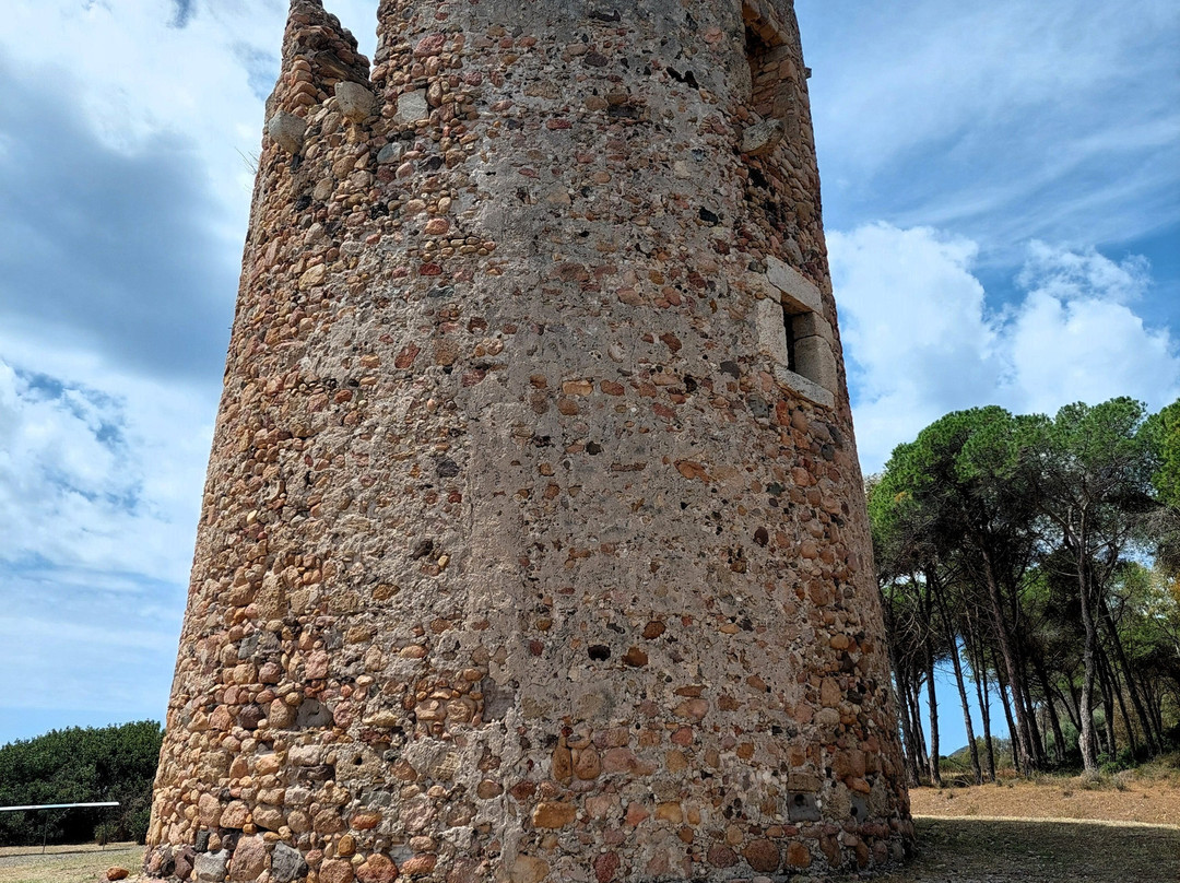 Torre di Cala d'Ostia-普拉必去景点
