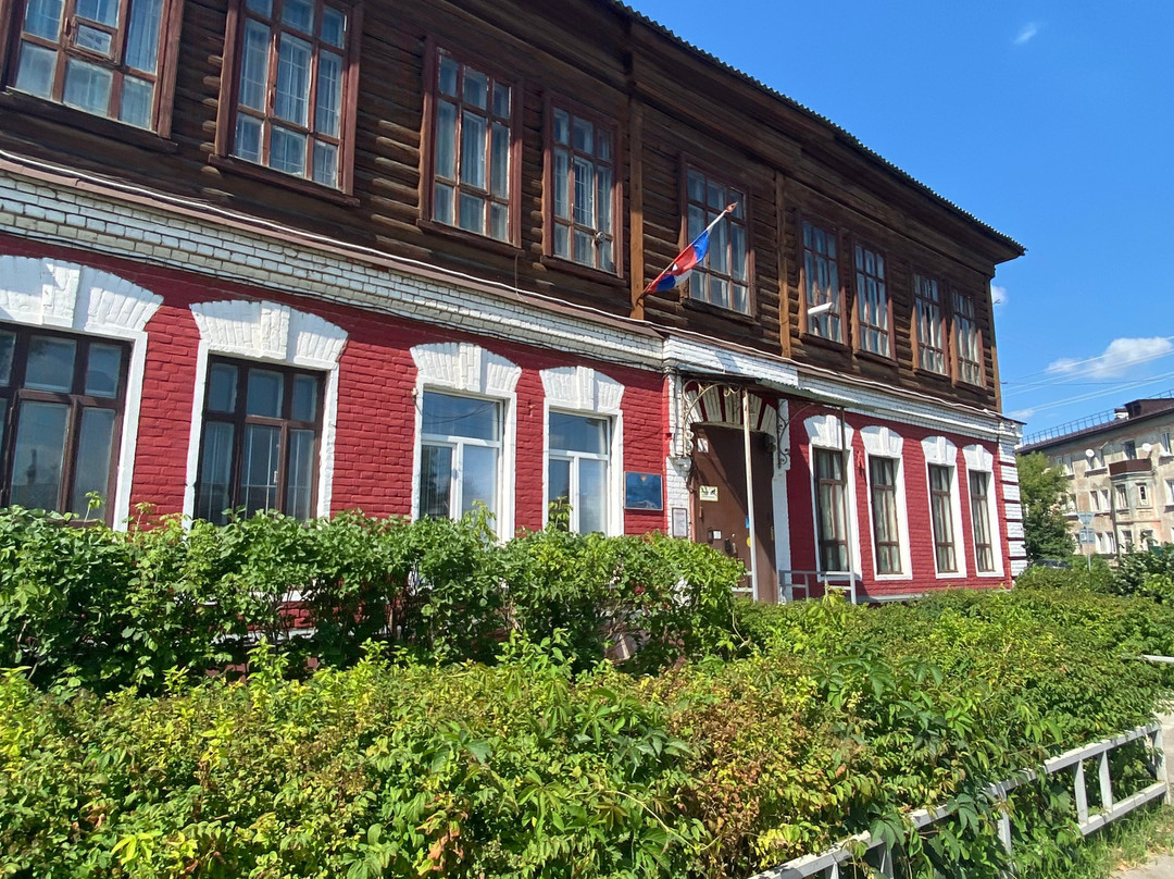 School At The Factory of Y. Labzin and V. Gryaznov景点图片