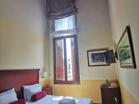 艾尔索勒酒店主图