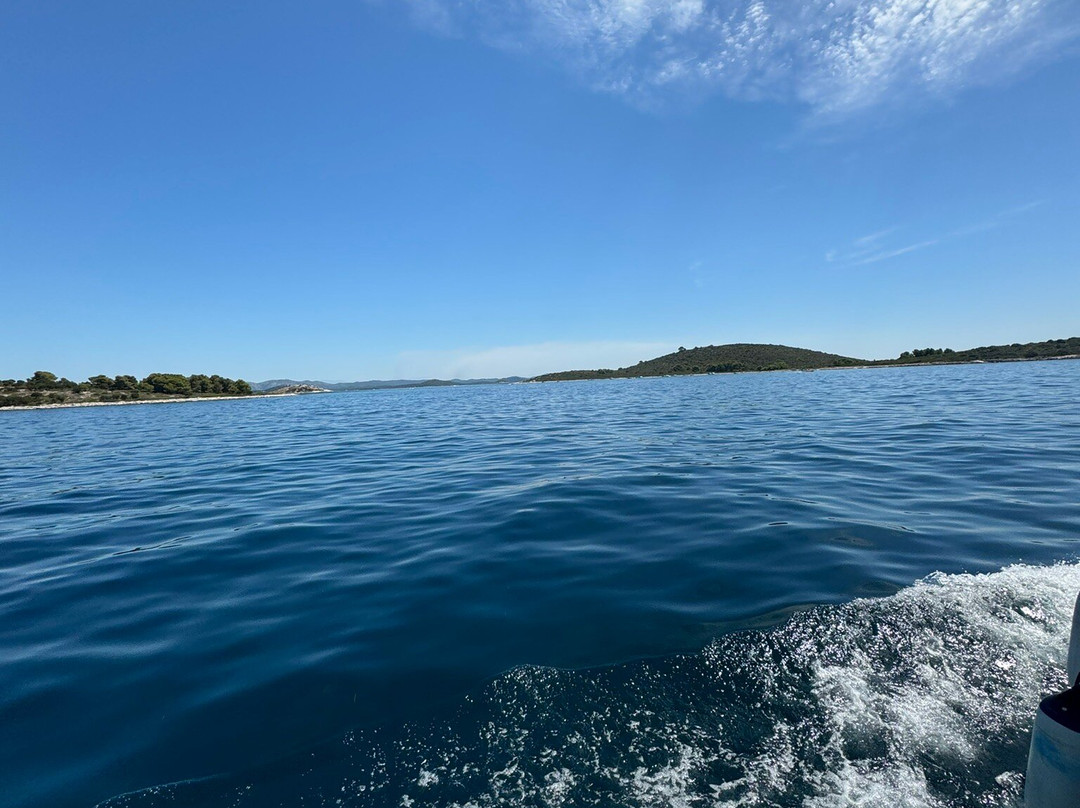 Private boat tour Ivan-Sveti Filip i Jakov必去景点