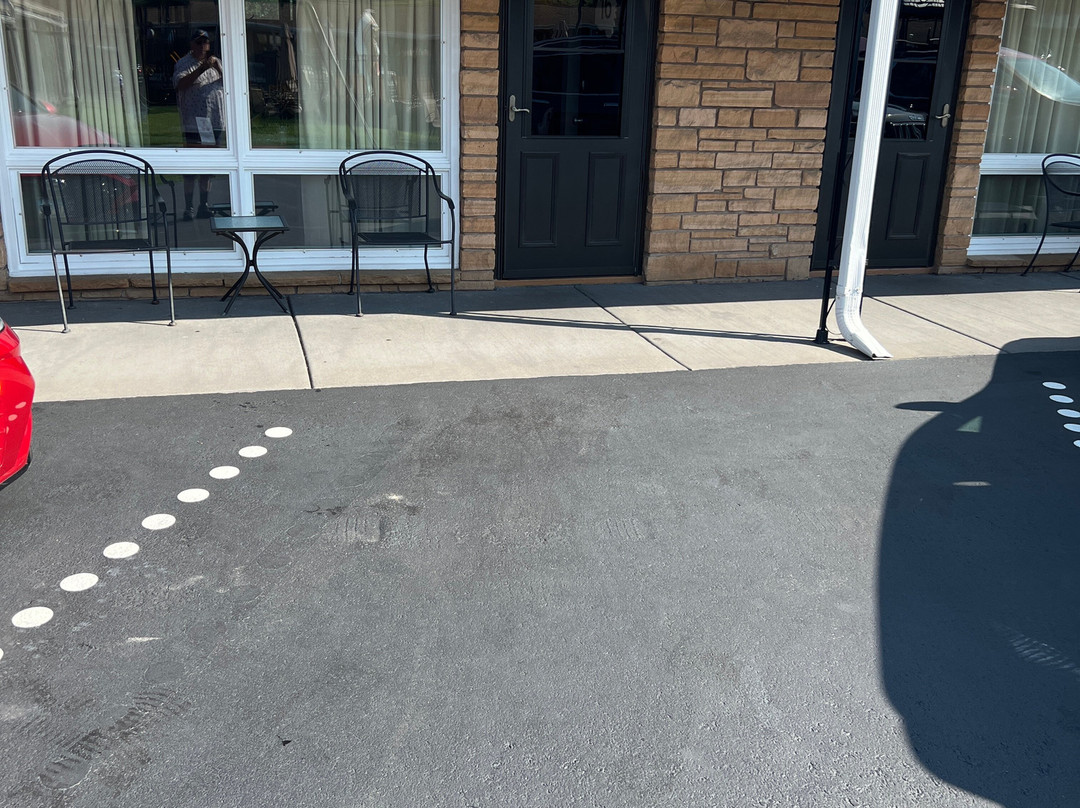 黑鹰汽车旅馆主图