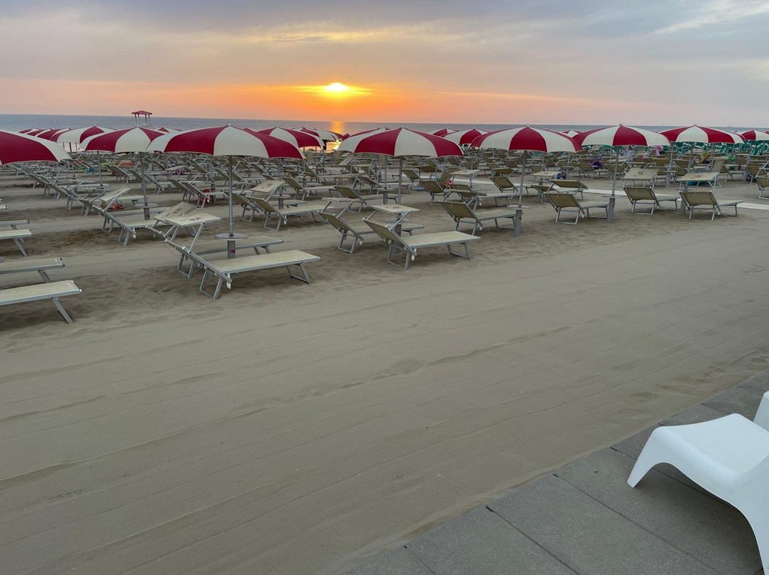 Bagni 79 Carlo e Armanda-塞尼加利亚必去景点