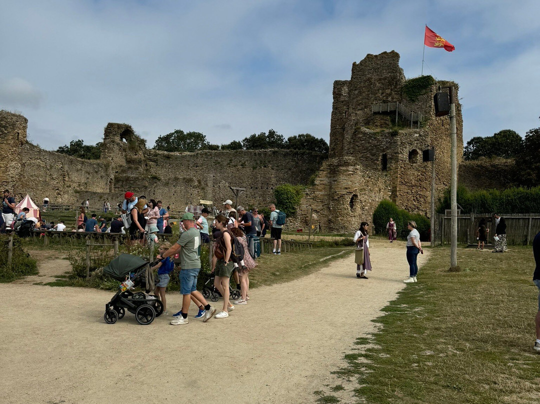 Château de Talmont景点图片