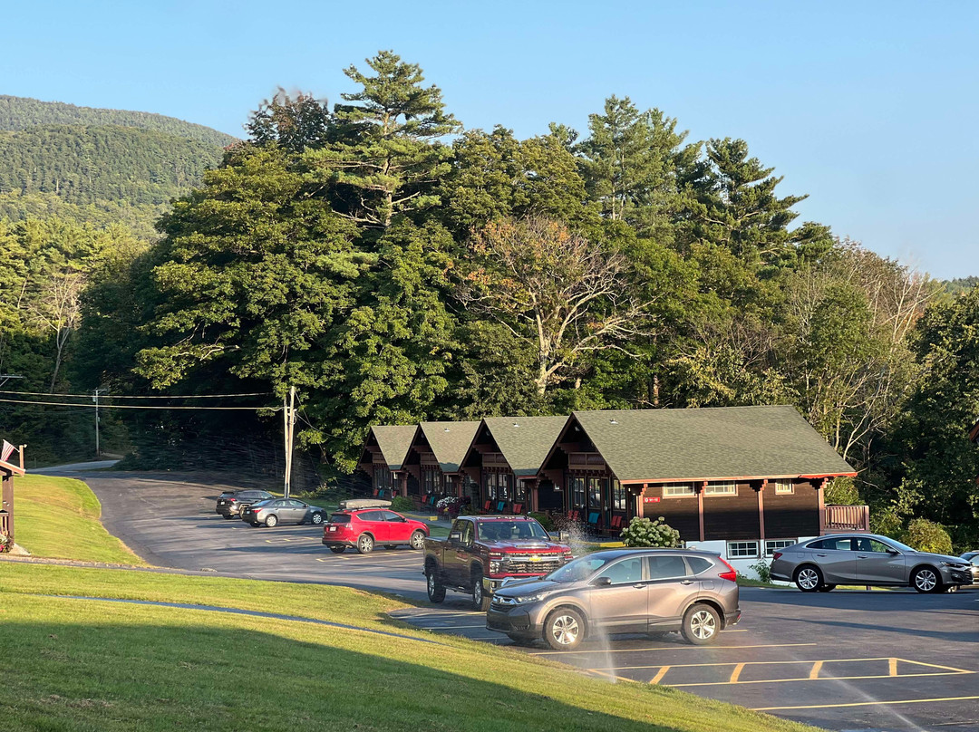 Swiss Chalets Village Inn主图